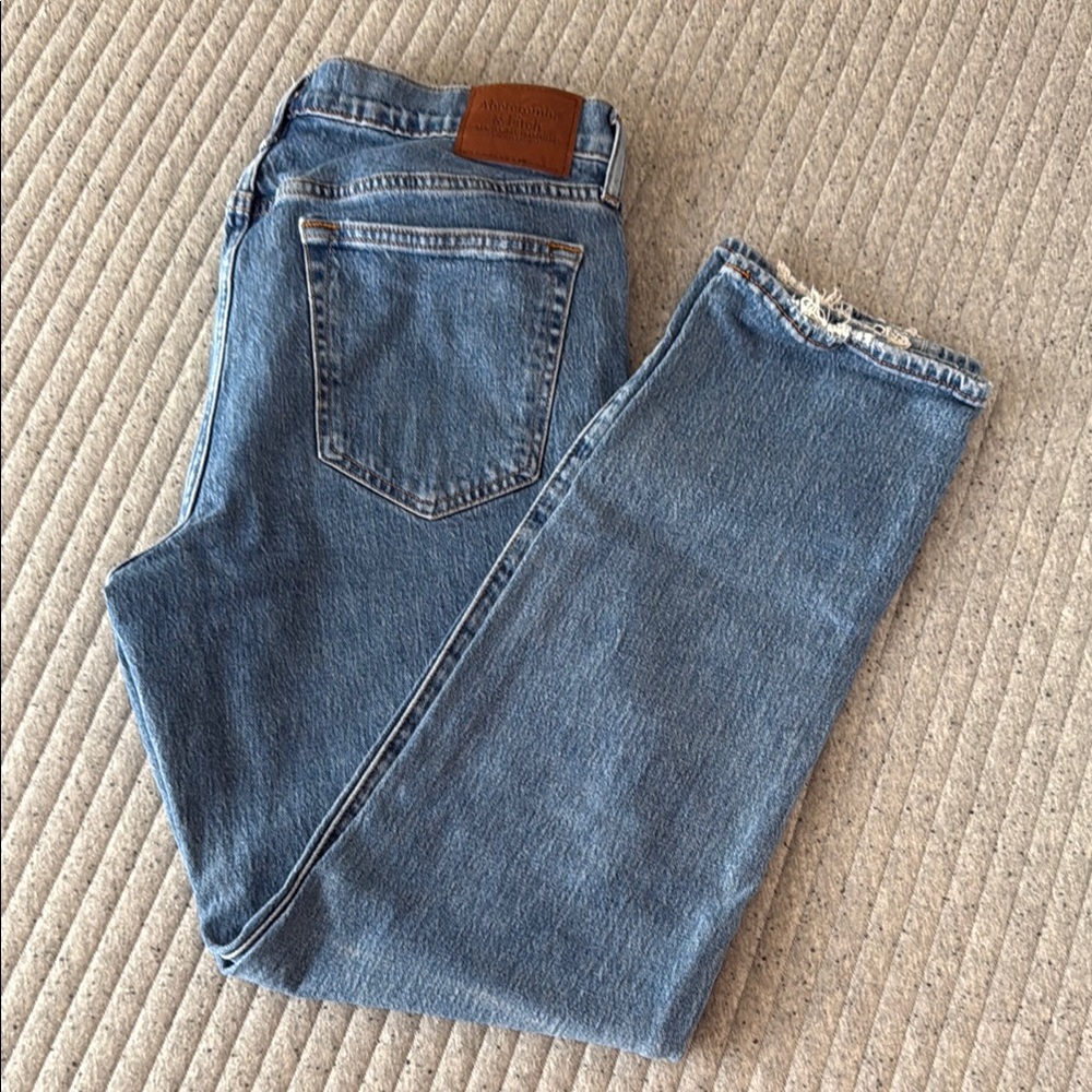 Abercrombie & Fitch Vintage Denim 90s Straight Jean - Blue/Medium Wash